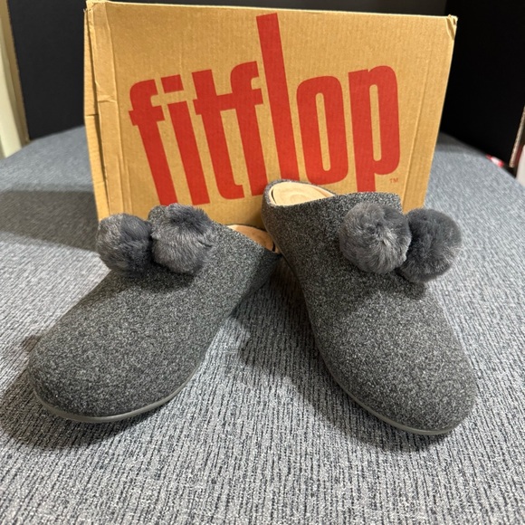 Fit Flop Women’s Chrissie Pom Pom Slippers - Picture 2 of 15